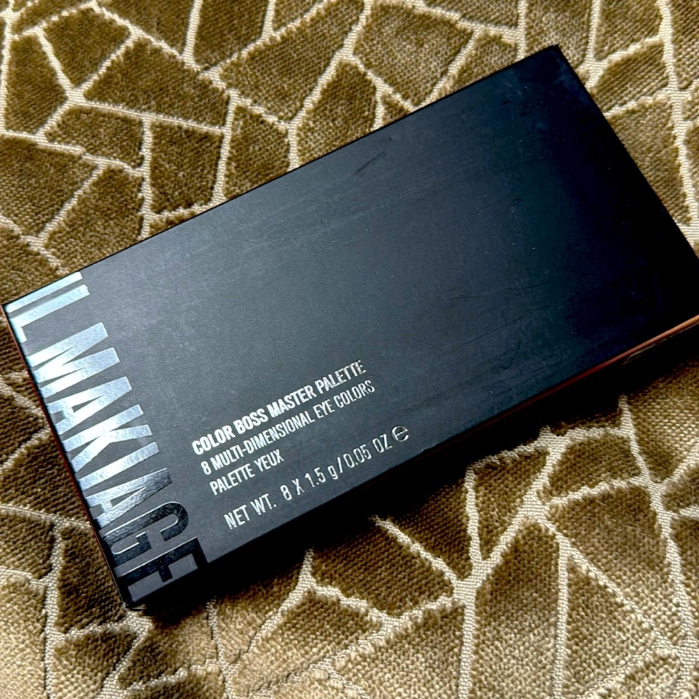 Il makiage color, Boss master palette eight multi dimensional eye colors